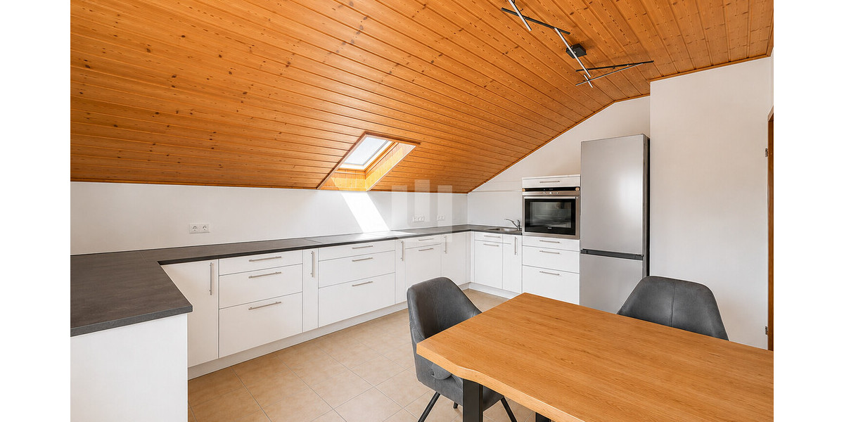 WINDISCH - Großzügige 4-Zimmer-Dachgeschosswohnung mit sonnigen Balkon in WörthseeEtterschlag - Dachgeschoßwohnung Wörthsee / Etterschlag Etterschlag | Angebot:27134606