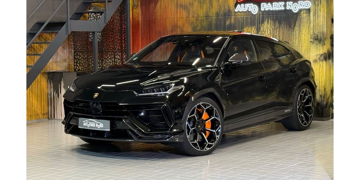 Lamborghini Urus 3.800 km 329.900 € München 81829
