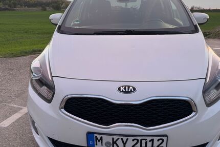 Kia Carens 185.000 km 5.900 &euro; München 80639