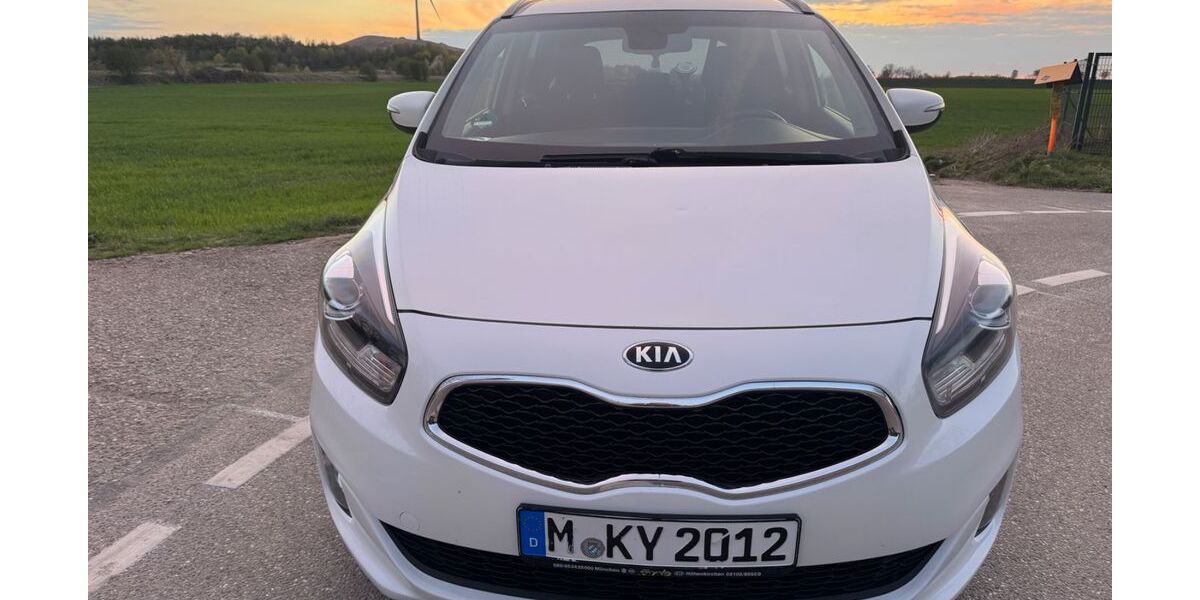Kia Carens 185.000 km 5.900 &euro; München 80639