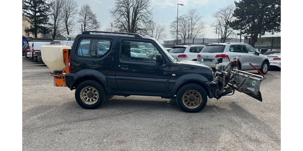 Suzuki Jimny 83.000 km 16.900 &euro; München 81243