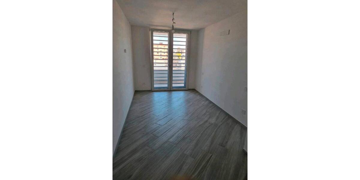 Etagenwohnung München Sendling-Westpark - 4 Zimmer, 140 m&sup2;, 450.000&euro; | Angebot:25876496