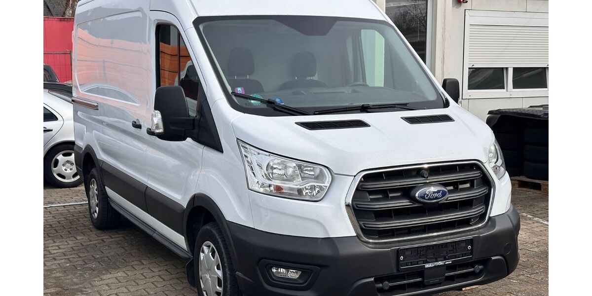 Ford Transit 50.250 km 22.950 &euro; München 81245