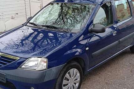 Dacia Logan 188.000 km 2.600 &euro; München 81243