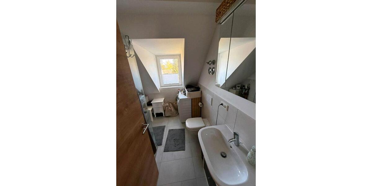 Dachgeschoßwohnung München Feldmoching-Hasenbergl - 4 Zimmer, 80 m&sup2;, 1.700&euro; | Angebot:26335443