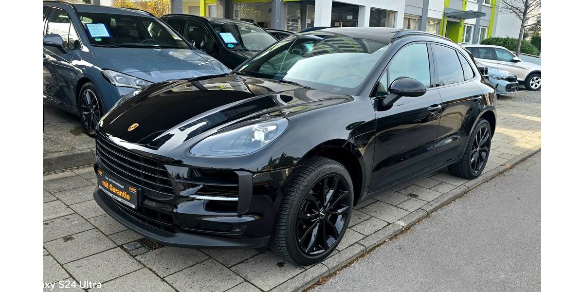 Porsche Macan 99.800 km 44.850 &euro; München 81673