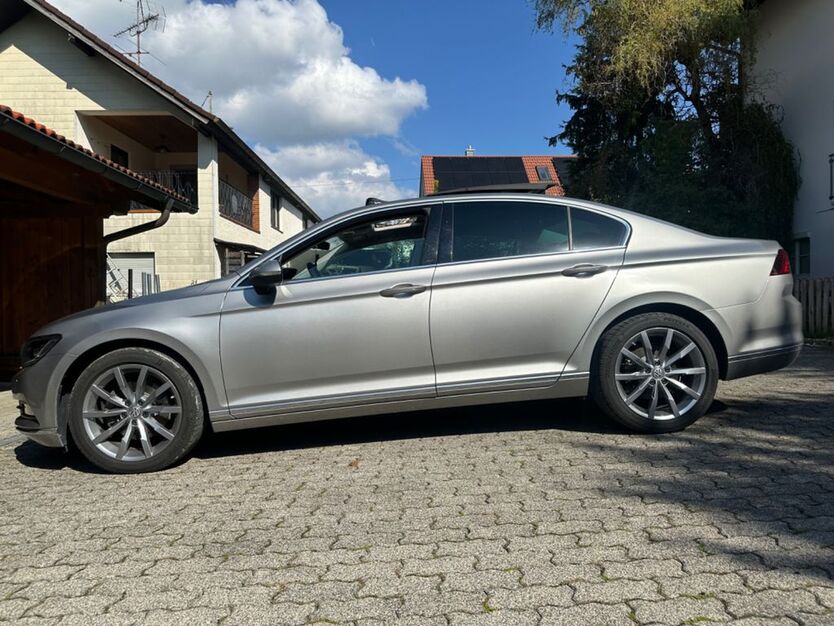 VW Passat 129.950 km 16.900 € Wessling 82234