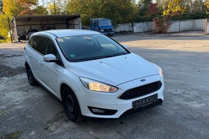 Ford Focus 184.500 km 5.750 &euro; München 81245