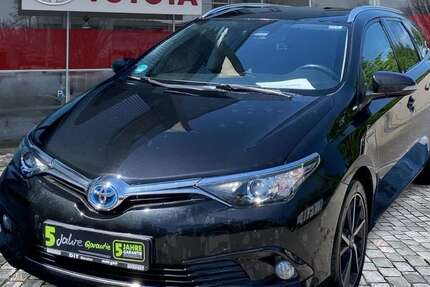Toyota Auris 87.827 km 14.990 &euro; München 80807