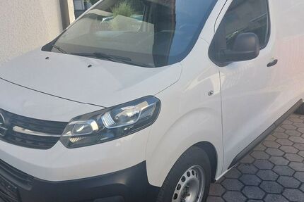 Opel Vivaro 181.200 km 14.990 &euro; Hebertshausen bei Dachau 85241