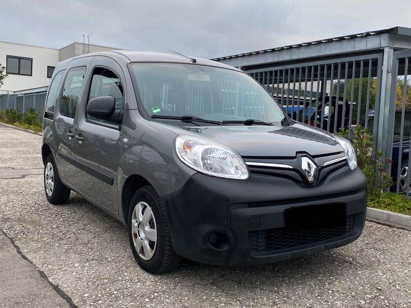 Renault Kangoo 69.000 km 8.999 € München 80807