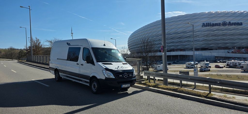 Mercedes-Benz Sprinter 382.000 km 12.999 &euro; München 81925