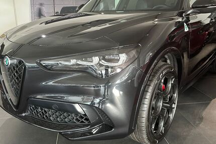 Alfa Romeo Stelvio 23.554 km 65.990 &euro; München 81827