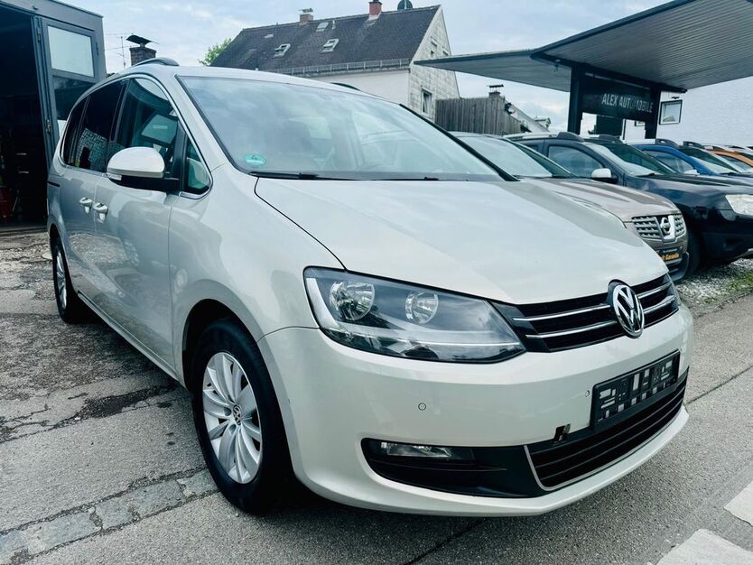 VW Sharan 200.500 km 6.990 € München 81825