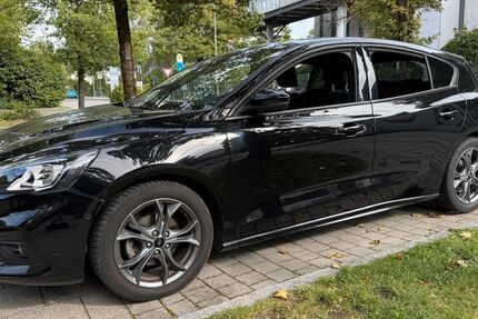 Ford Focus 47.445 km 16.290 &euro; München 85579