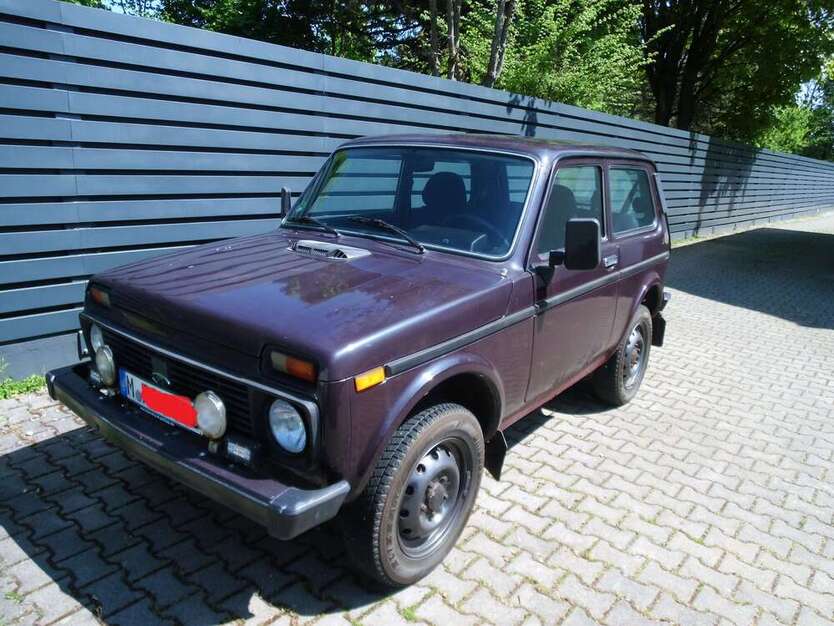 Lada Niva 117.000 km 4.300 € München 80995