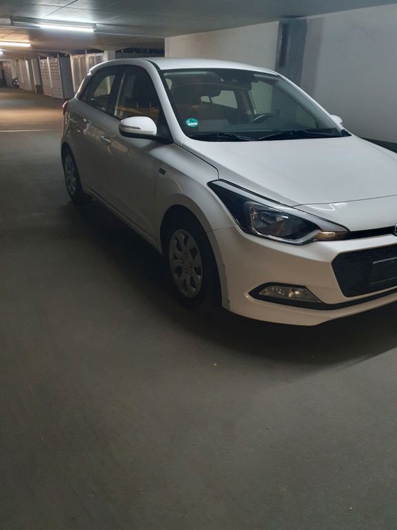 i20