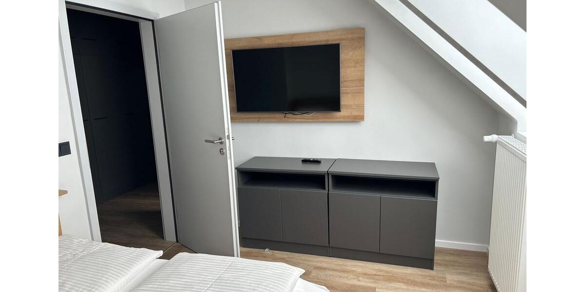 Dachgeschoßwohnung München Thalkirchen-Obersendling-Forstenried-Fürstenried-S - 1 Zimmer, 55 m&sup2;, 2.100&euro; | Angebot:26230313
