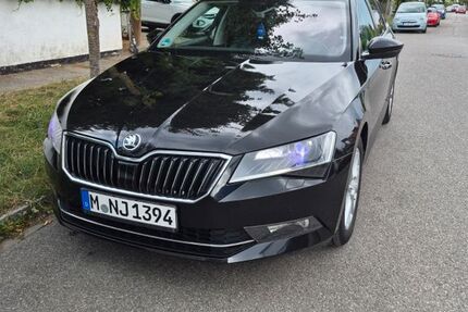 Skoda Superb 233.000 km 13.500 &euro; München 80935