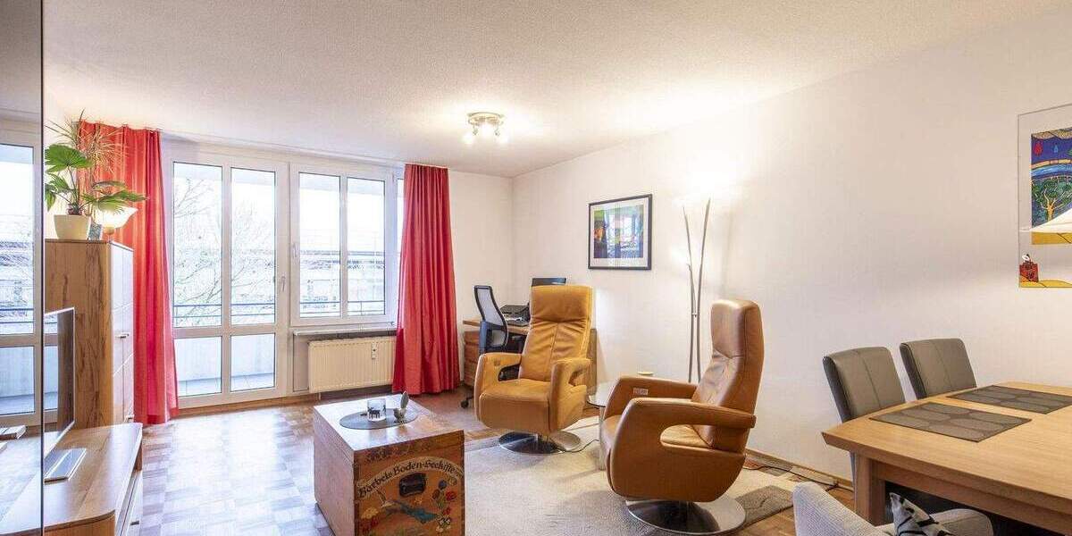 Sofort verfügbar! - Schöne, helle 2-Zimmer-Wohnung mit Tageslichtbad und Balkon sowie Tiefgarage 2 zimmer