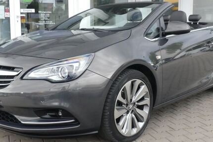 Opel Cascada 124.358 km 9.890 &euro; München 80687