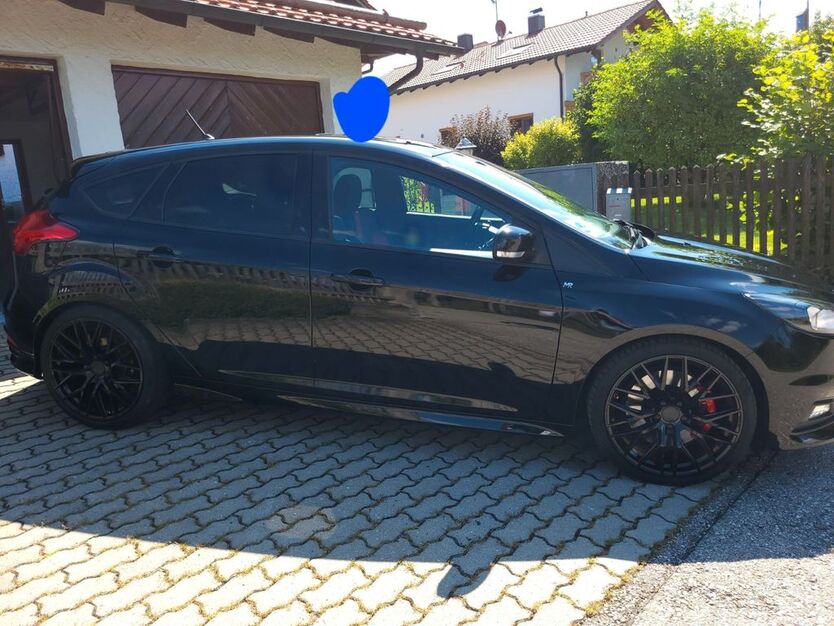 Ford Focus 99.985 km 15.900 € Aying 85653