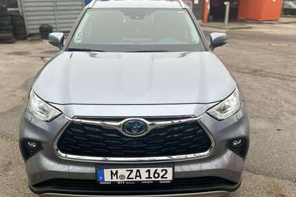 Toyota Highlander 26.867 km 62.500 € München 80809