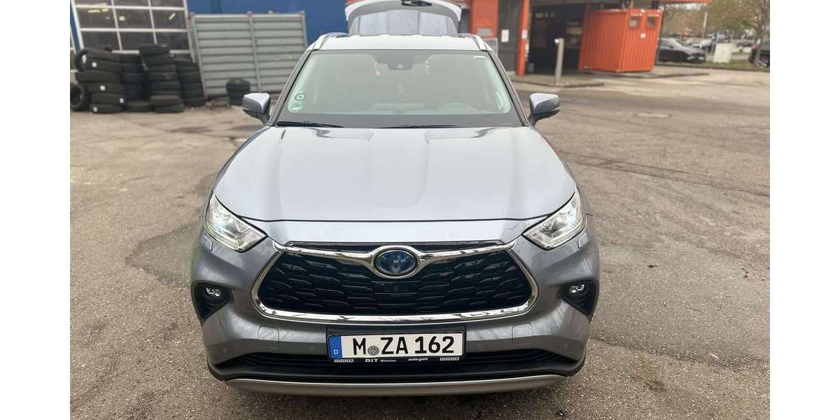 Toyota Highlander 26.867 km 62.500 &euro; München 80809