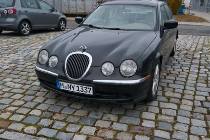 Jaguar S-Type 240.000 km 4.000 &euro; München 81375
