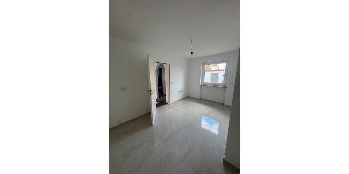 Reihenhaus Neufahrn bei Freising Mintraching-Grüneck - 7 Zimmer, 140 m&sup2;, 2.750&euro; | Angebot:26066116