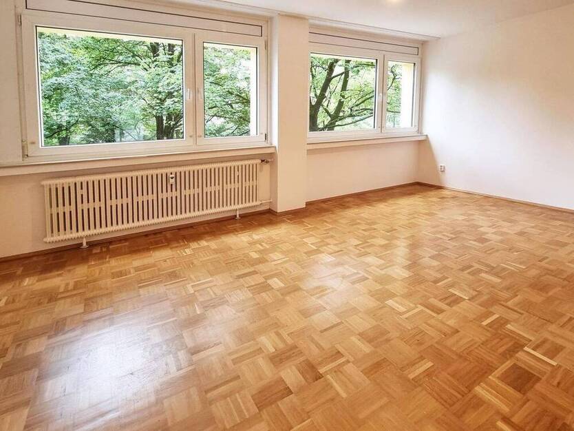 Helle 2,5-Zimmer-Wohnung mit großem Westbalkon - sofort bezugsfertig