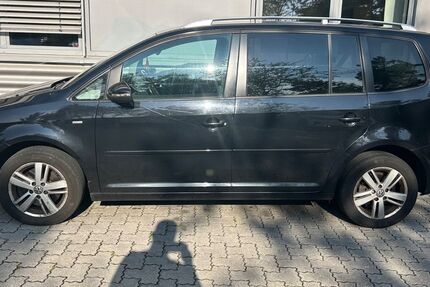 VW Touran 217.900 km 7.400 &euro; München 80939