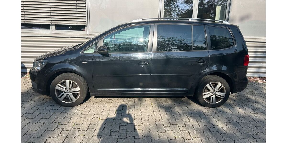 VW Touran 217.900 km 7.400 &euro; München 80939
