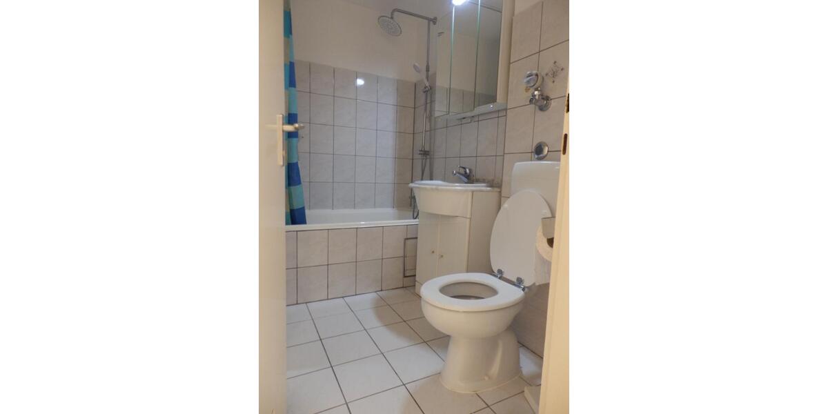 Helle schöne 2 Zim. Wohnung mit großem Balkon in Top Lage zu verk 1 zimmer