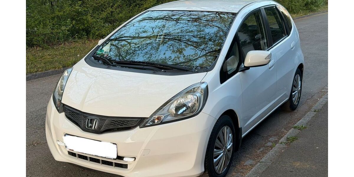 Honda Jazz 108.500 km 6.700 &euro; München 81825