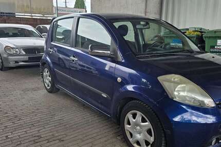 Daihatsu Sirion 113.777 km 2.450 € München 81825