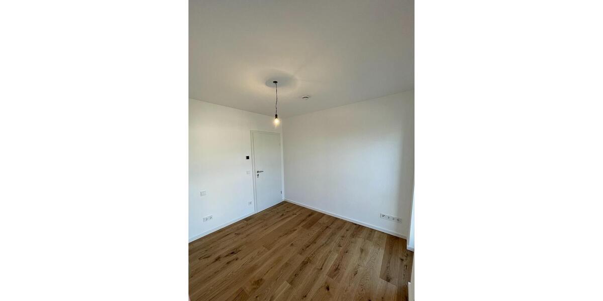 3 Zimmer Whg im 1.OG, ca. 73 qm Balkon & TG-Stellplatz 3 zimmer