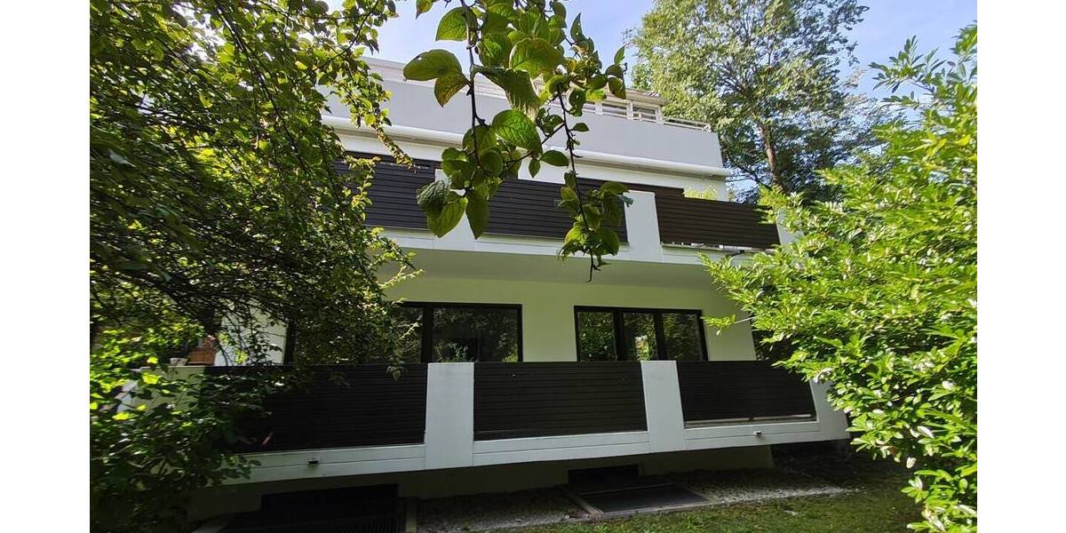 Toplage, stark renovierungsbedürftig 4 zimmer