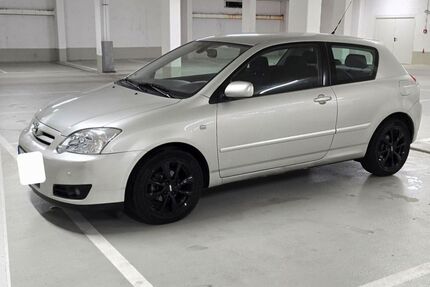 Toyota Corolla 74.000 km 6.000 &euro; München 80937