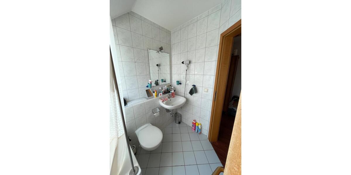 Dachgeschoßwohnung Hallbergmoos - 2 Zimmer, 33 m&sup2;, 195.000&euro; | Angebot:27079696