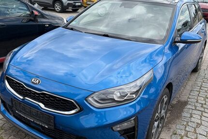 Kia ceed Sportswagon 92.261 km 14.199 &euro; München 81739