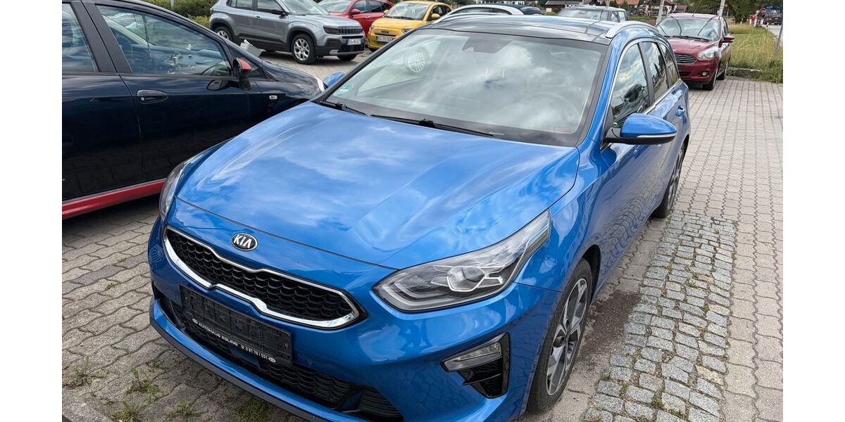 Kia ceed Sportswagon 92.261 km 14.199 &euro; München 81739