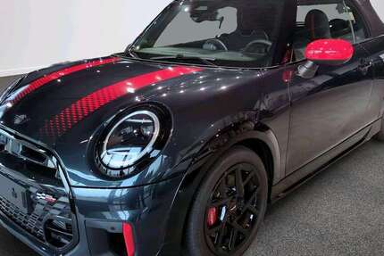 Mini John Cooper Works Cabrio 2.222 km 44.581 € München 80788
