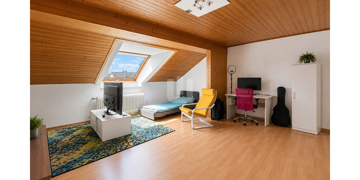 WINDISCH – Großzügiges Reihenhaus mit Potenzial in ruhiger, zentraler Lage – frei ab Sommer 2027! - Reihenmittelhaus Puchheim | Angebot:26866368