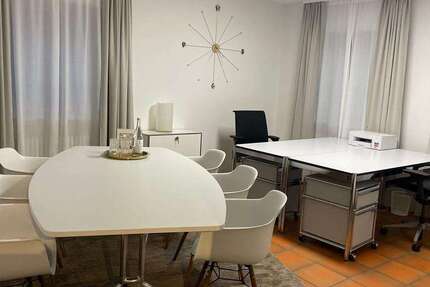 Büro in Grünwald 1.631 € 23.3 m²