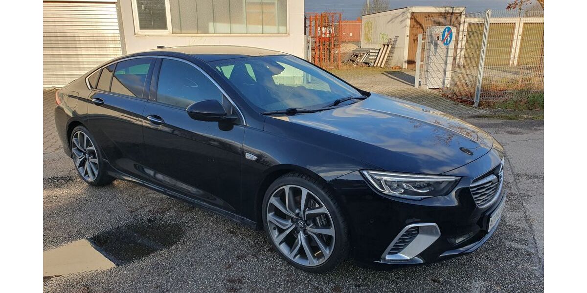 Opel Insignia 75.000 km 21.900 &euro; München 81825