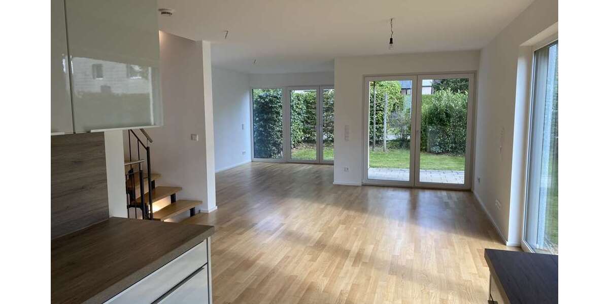 Einfamilienhaus München Ramersdorf-Perlach - 5 Zimmer, 142 m&sup2;, 2.900&euro; | Angebot:27135082