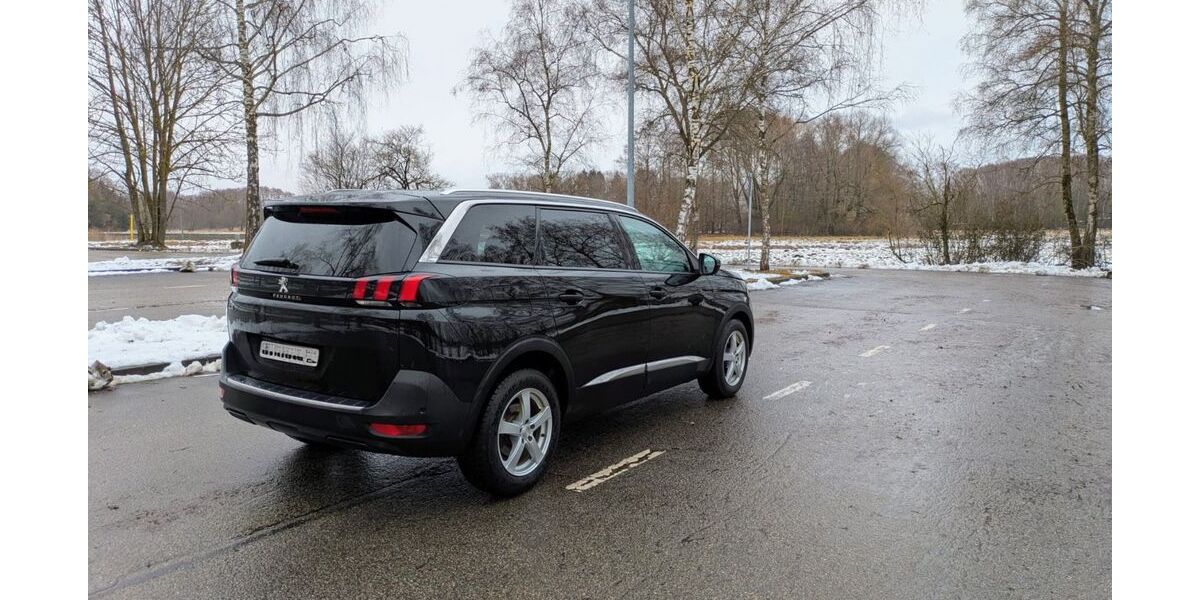 Peugeot 5008 74.000 km 17.900 &euro; Wörth 85457