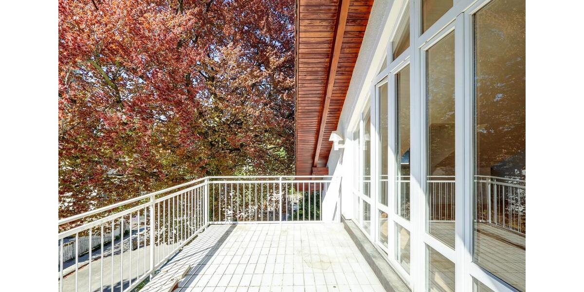 Dachgeschoßwohnung München Pasing-Obermenzing - 3 Zimmer, 123 m&sup2;, 2.470&euro; | Angebot:26454285