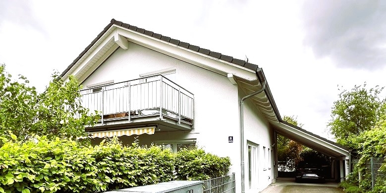 Freistehendes Ein- Zweifamilienhaus auf sonnigem Gartengrundstück mit viel Potenzial in Ottobrunn - Zweifamilienhaus Ottobrunn | Angebot:27071123